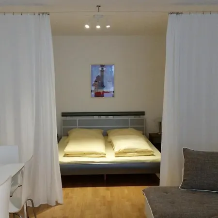 Familienfreundliche Am Park Apartment Würzburg